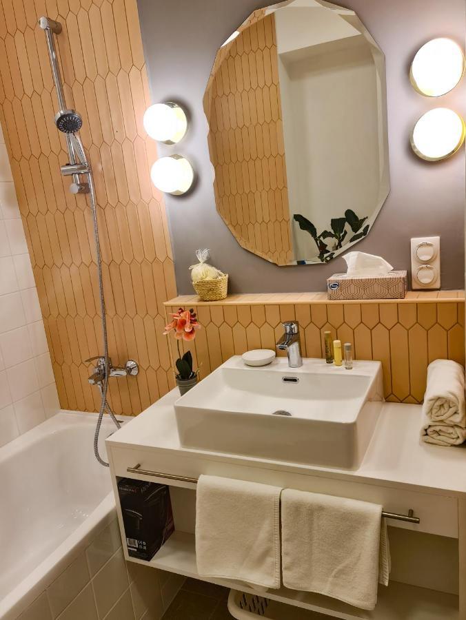 Ditlin Apartmanok Pápa Esterno foto